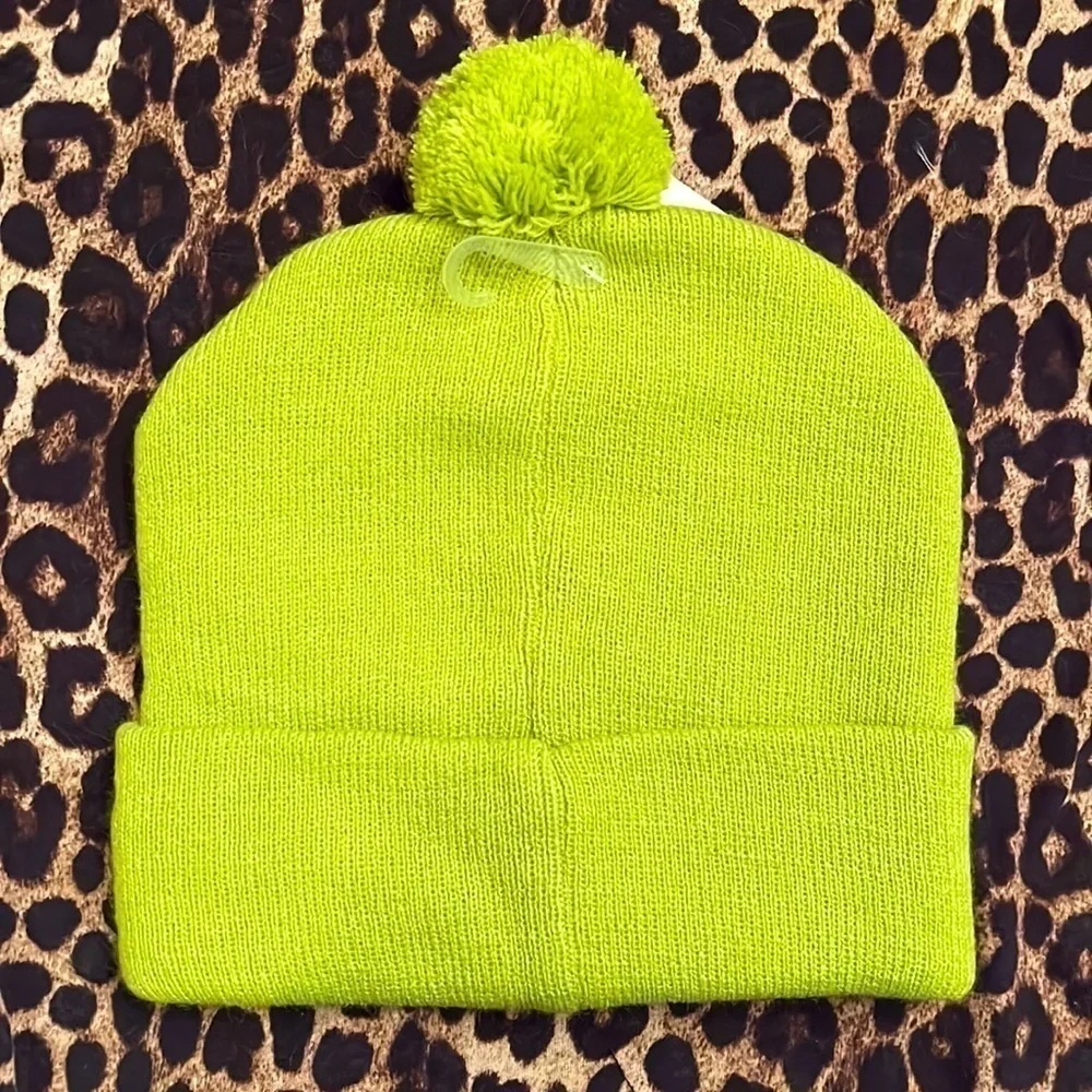 Brand New The Grinch Knit Pom Embroidered Hat Green Christmas Novelty Beanie